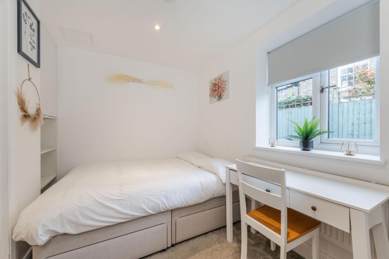 Three-Bedroom Bliss In London Town Exterior foto