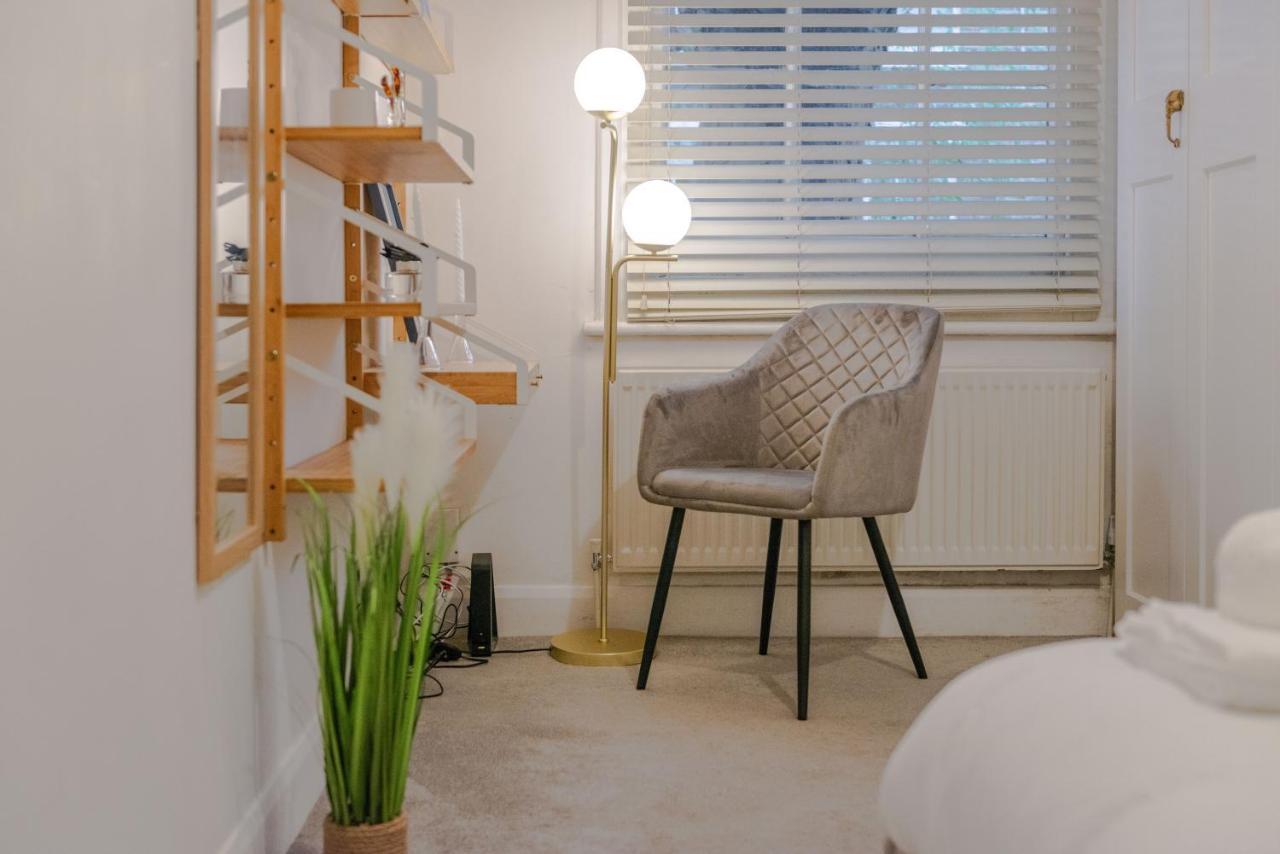 Three-Bedroom Bliss In London Town Exterior foto