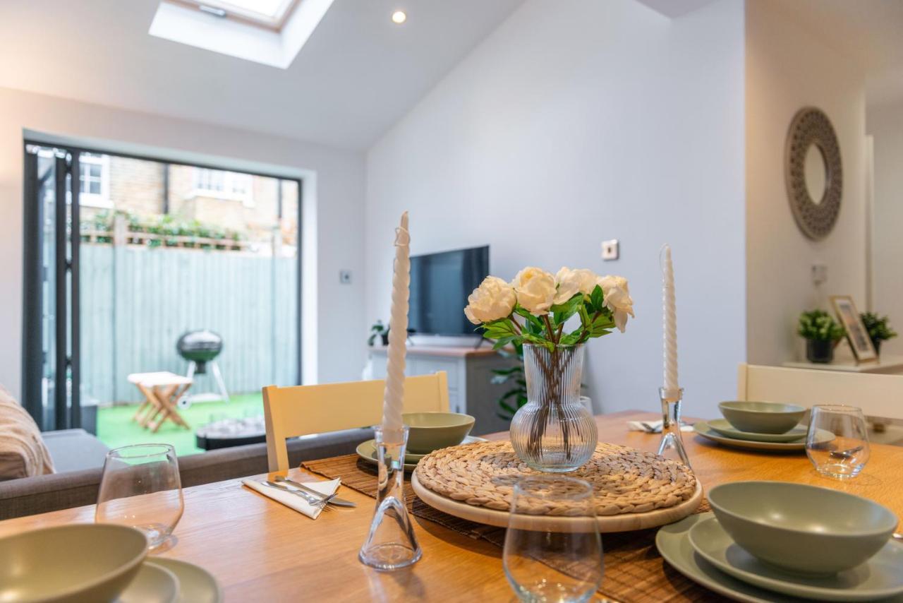 Three-Bedroom Bliss In London Town Exterior foto