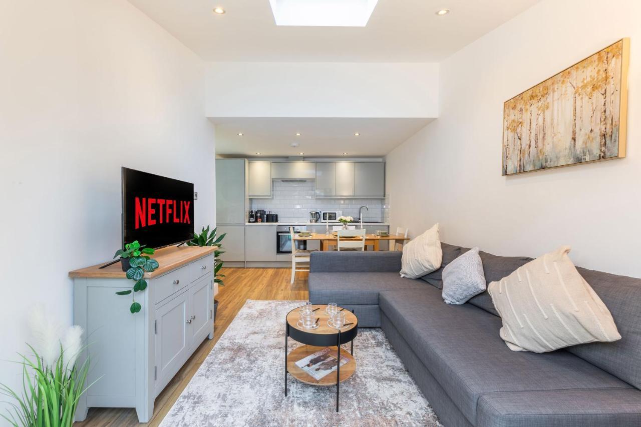 Three-Bedroom Bliss In London Town Exterior foto