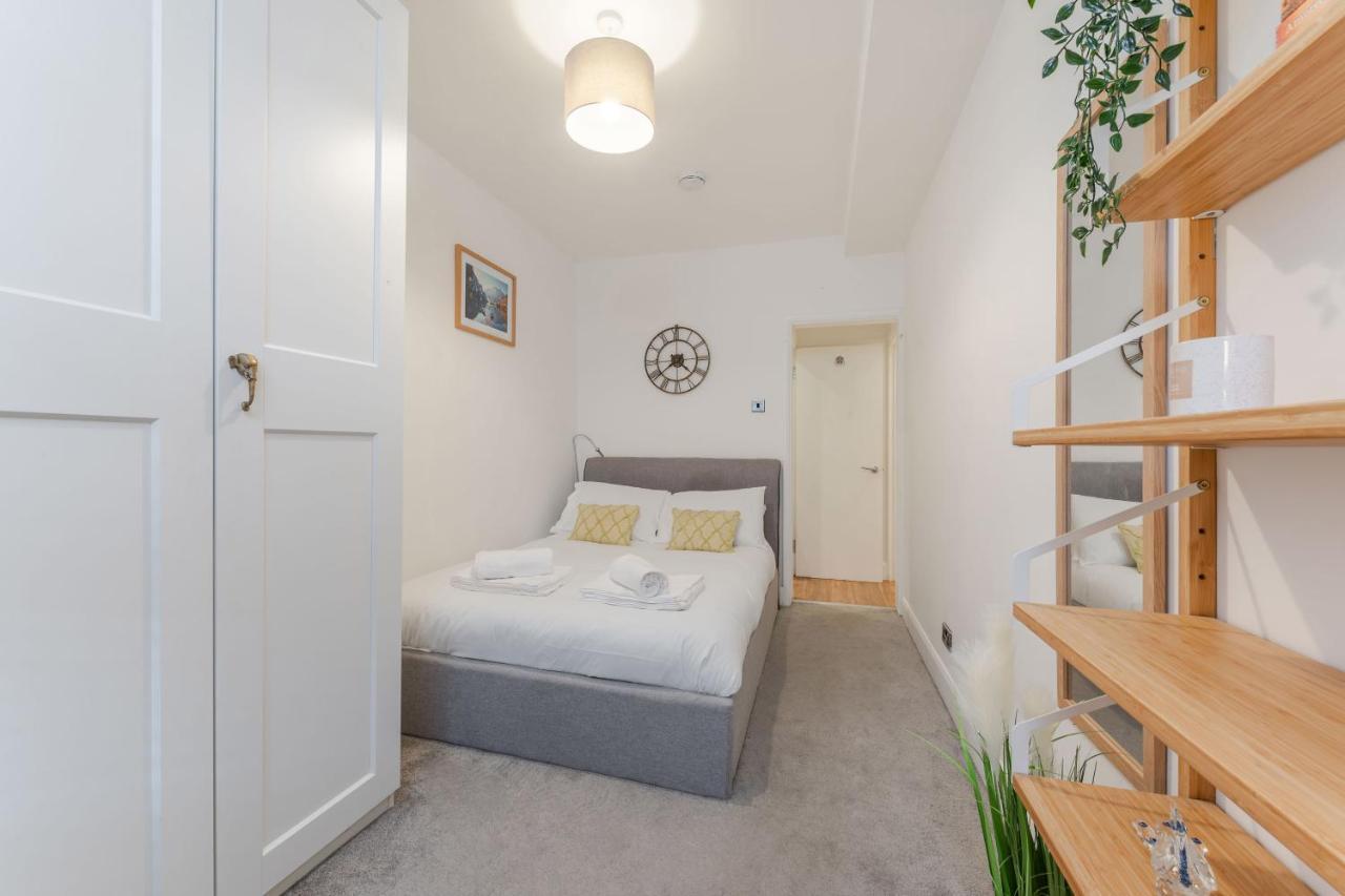 Three-Bedroom Bliss In London Town Exterior foto
