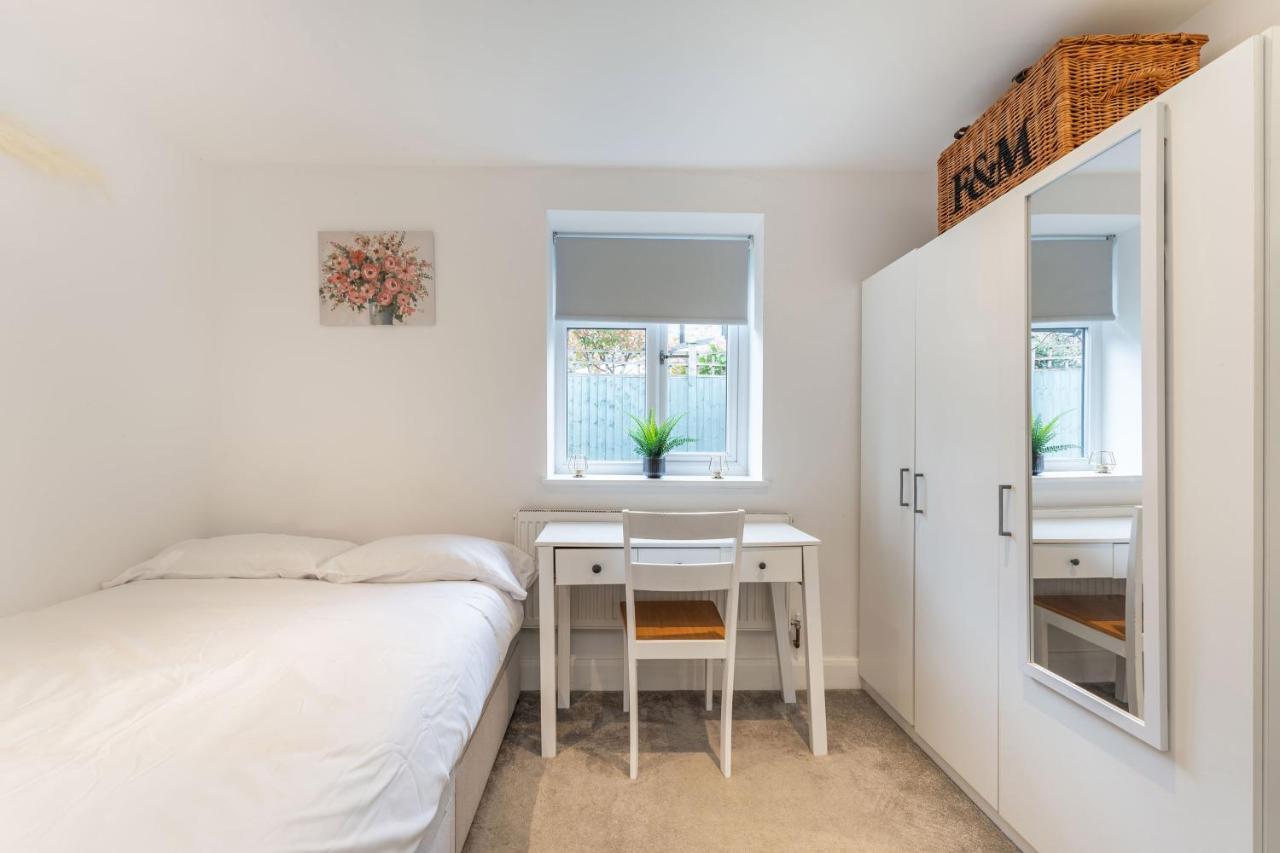 Three-Bedroom Bliss In London Town Exterior foto